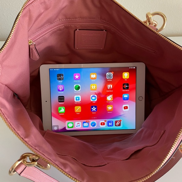 Coach - Picture 4 of 16